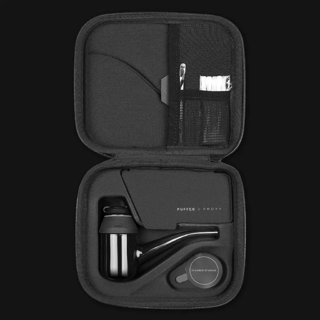 Black_0006_Case Open.webp